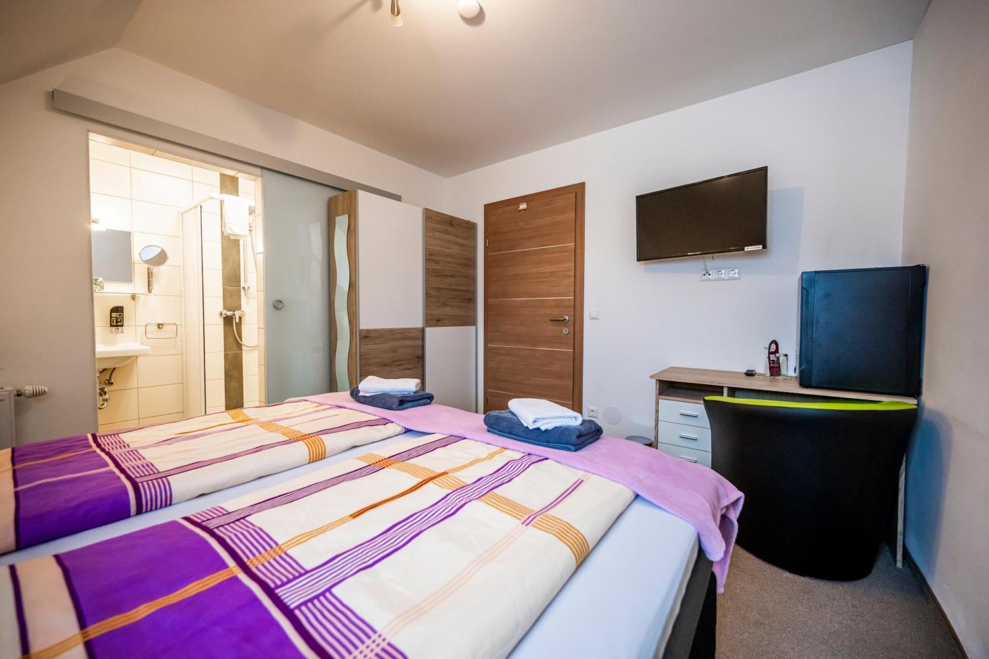 Die Schlafstube - Bed & Breakfast Zeltweg Exterior foto